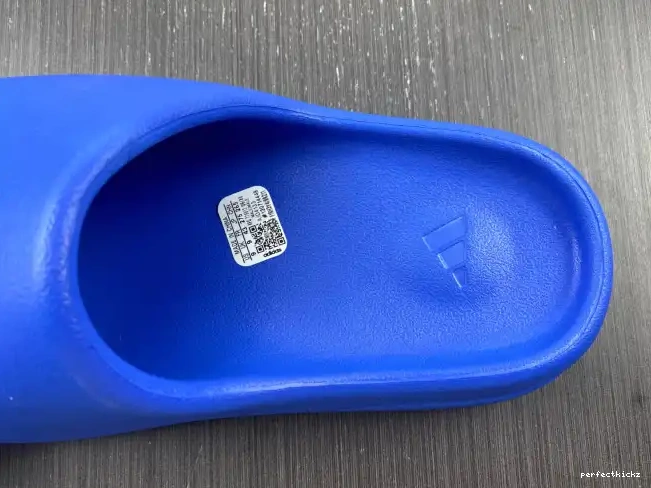 ID4133 Slide Adidas Azure Yeezy 0508